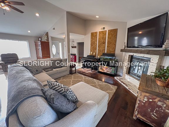 5th image of 1055 Zinnia Ct