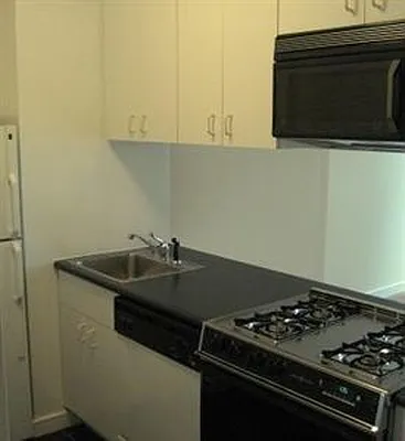 Rented by Shany Landmarks LLC | media 12