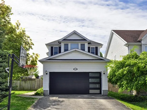 32 Kroeger Cres, Cambridge, ON N3C 4J7
