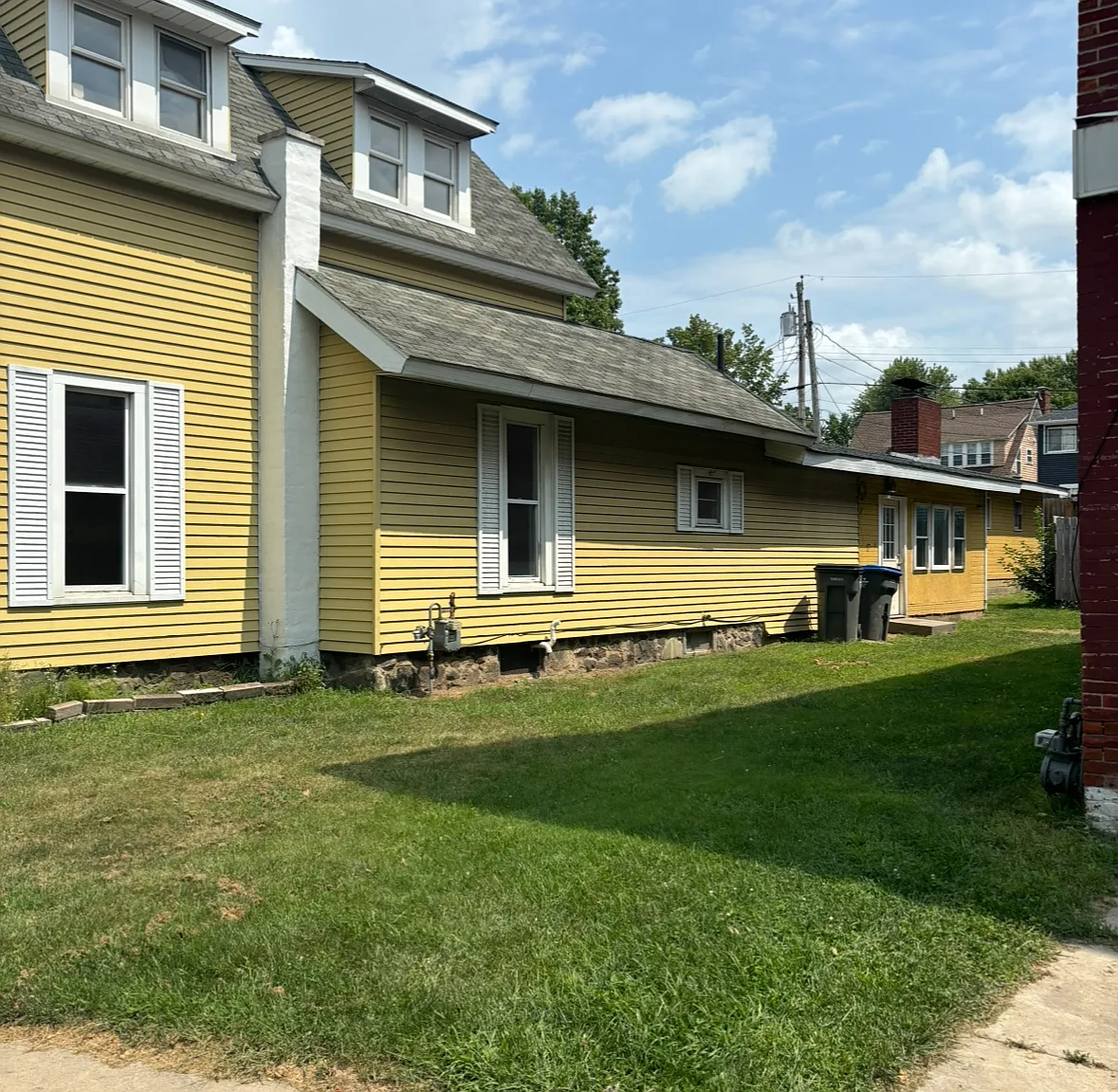 722 South Main — Photo 3