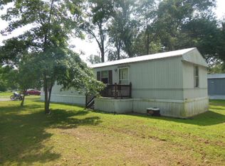 214 4th St, Xenia, IL 62899