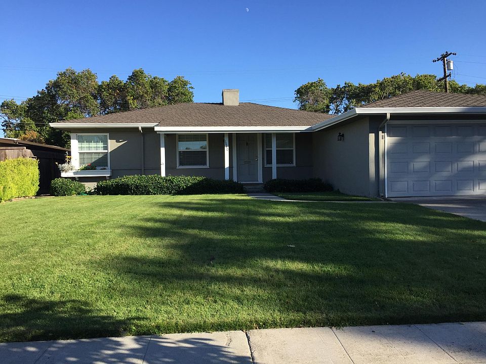 1st image of 1680 Heatherdale Ave
