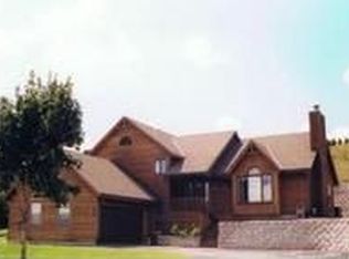 1800 Erin Ln, Waukesha, WI 53188