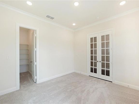 5th image of 7517 Eastwick Ave
