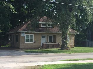 735 Buchanan Ave, Charleston, IL 61920