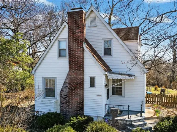 10300 Toelle Ln, Saint Louis, MO 63137