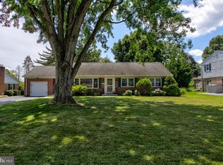 58 Holly Dr, Leola, PA 17540