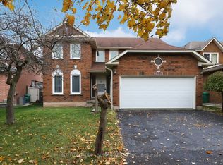 2654 Ambercroft Trl, Mississauga, ON L5M 4K1