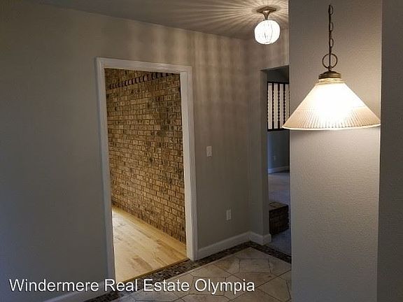 3rd image of 3223 Centerwood Ct SE