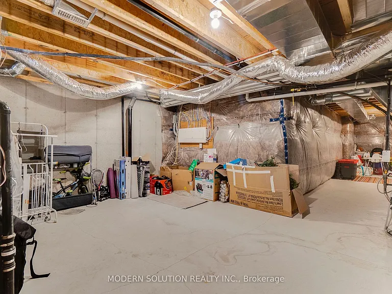 1659 Vellore Cres — Photo 38