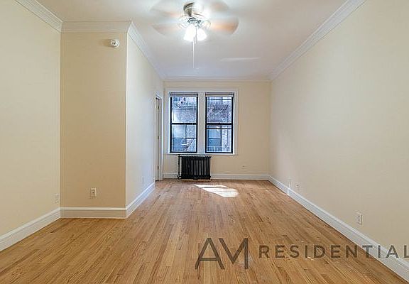2nd image of 31 Ocean Pkwy APT 2N