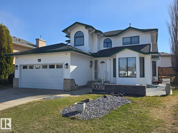 3007 44a Ave NW, Edmonton, AB T6T 1H1