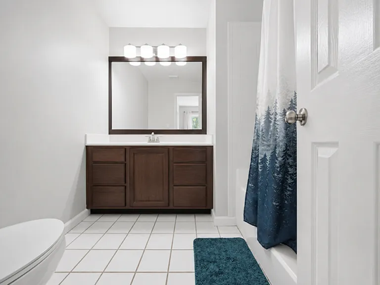 719 Waters Dr — Photo 11
