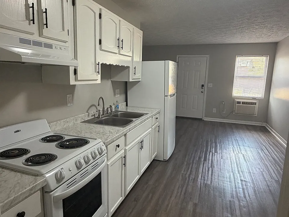 3953 Kent St #3