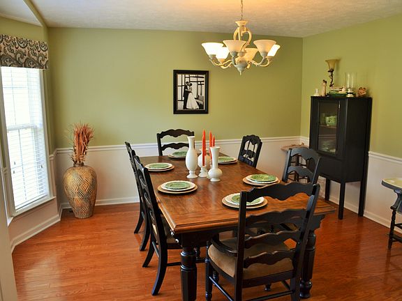 3rd image of 44 Tiffany Nicole Ln