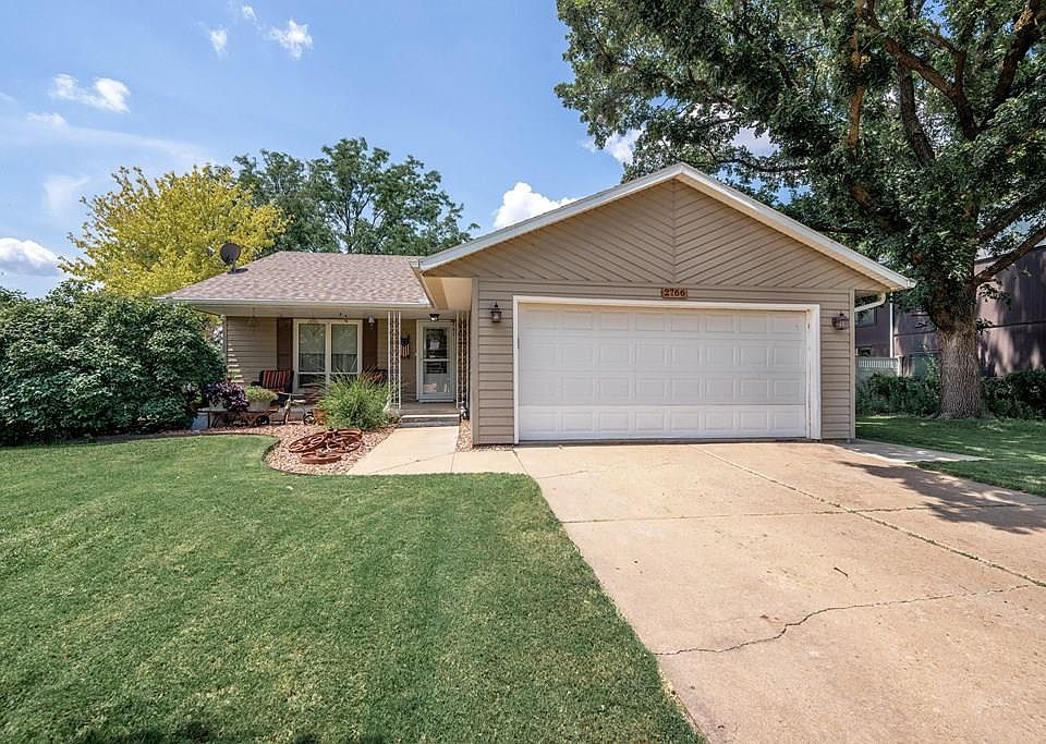 1st image of 2766 Linda Ln