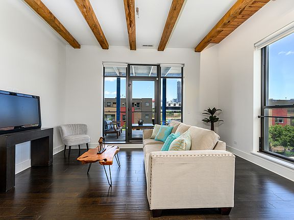 5th image of 1600 S Jefferson St APT 304