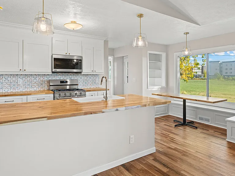 3839 Rome Dr — Photo 8