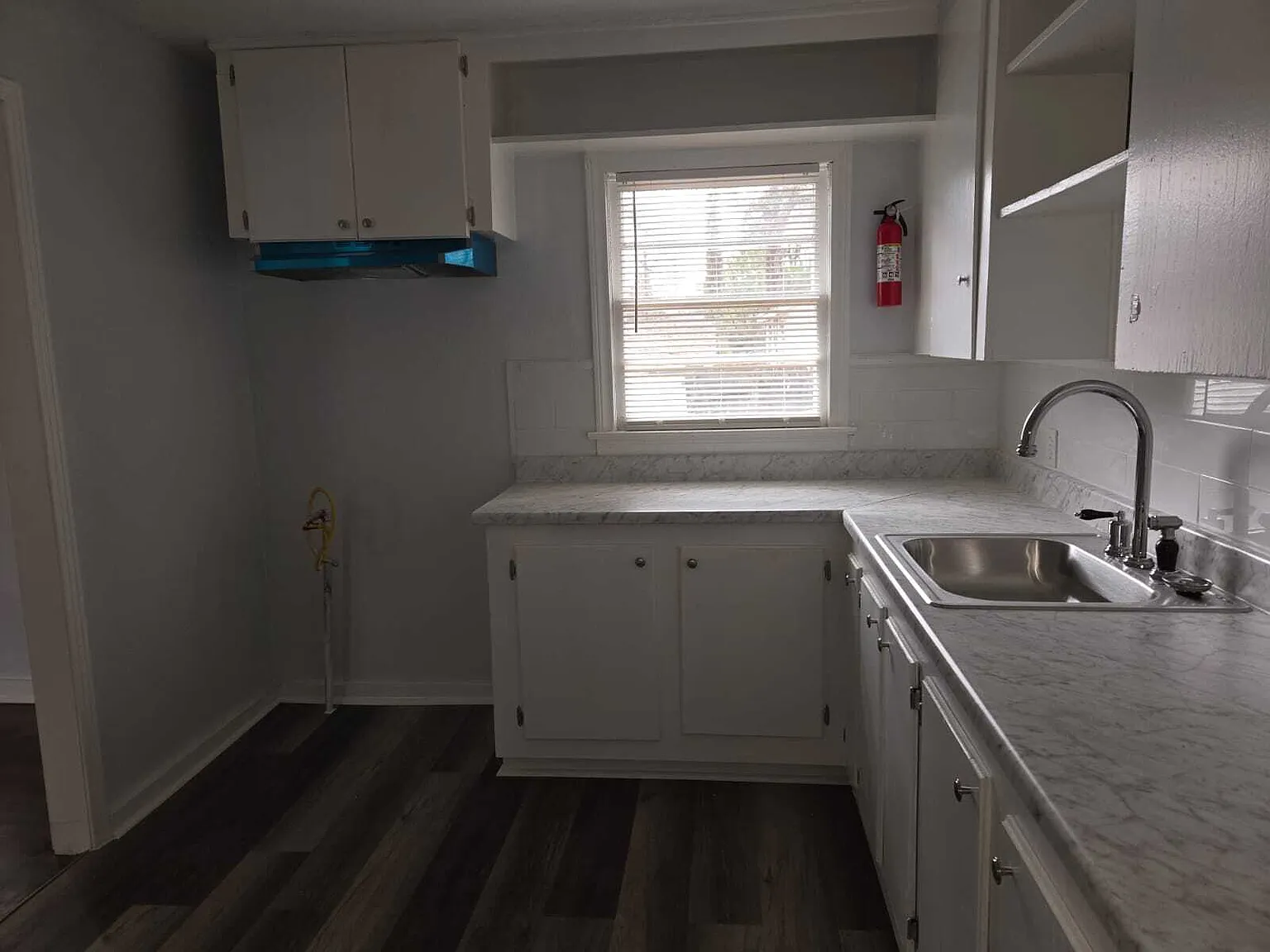 927 Spring Avenue - 1 — Photo 4