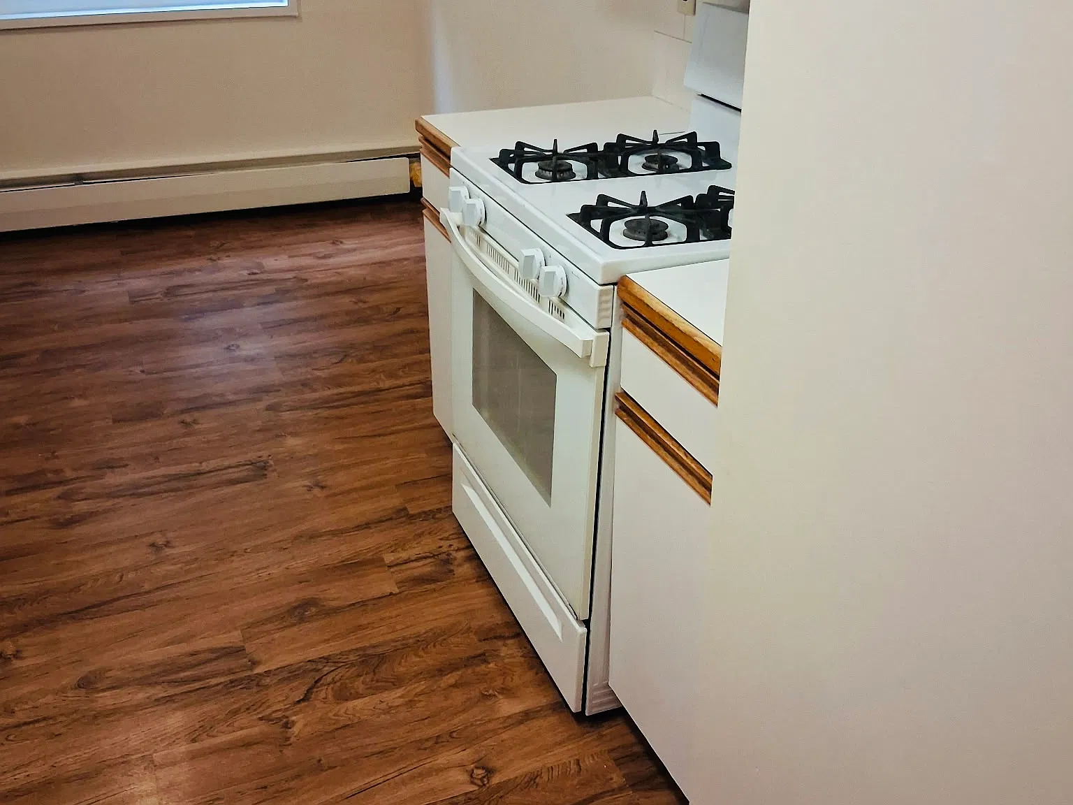 1 bed, 640 sqft, $1,800 — Photo 3