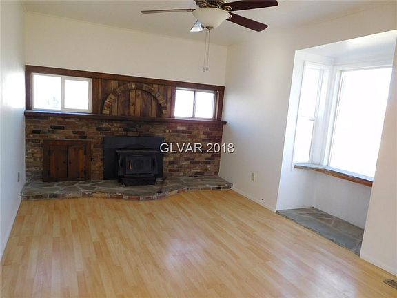 3rd image of 395 Ely Ave