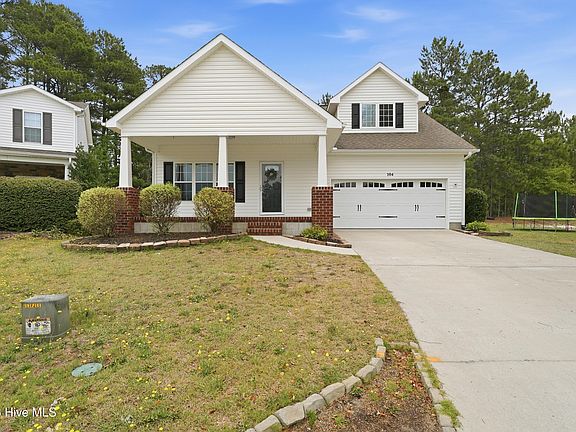 2nd image of 104 Lightwater Court