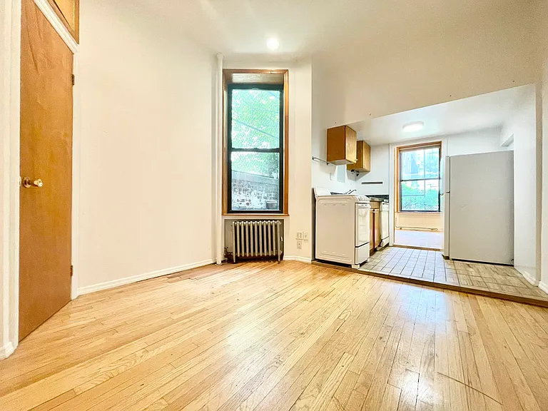 25 King St #1RW — Photo 3