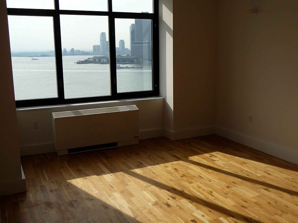 1st image of 360 Furman St APT 1134