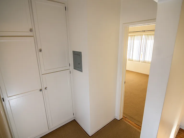 310 Mockingbird Ln #E — Photo 13