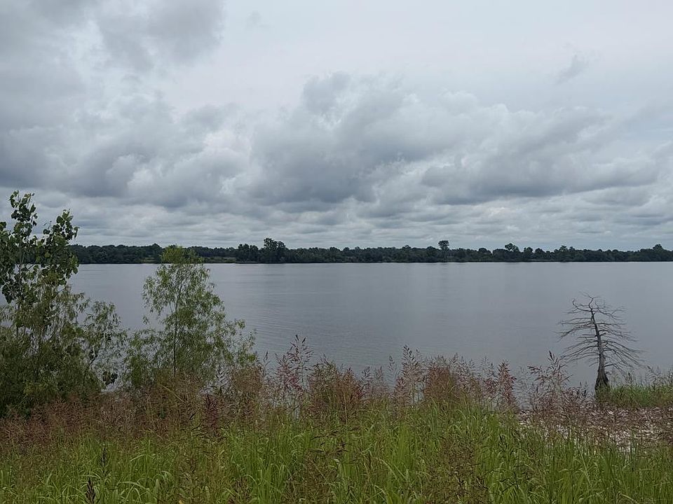 1st image of 11 Eagle Lake Shore Rd