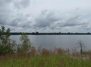 11 Eagle Lake Shore Rd, Vicksburg, MS 39183
