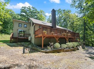 187 Radcliff Rd, Bushkill, PA 18324
