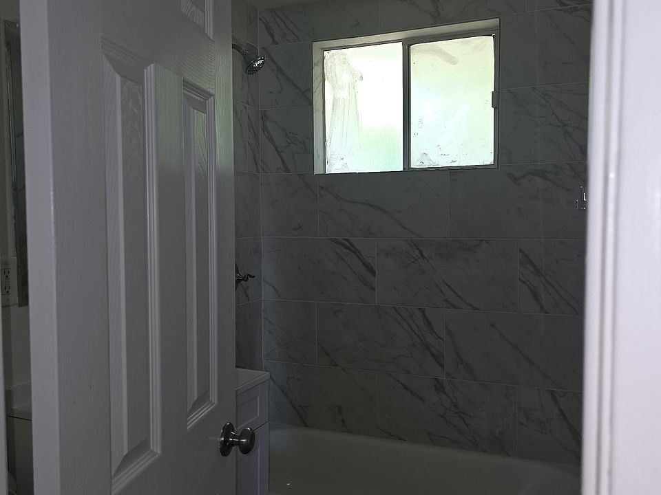 1st image of 350 W Chino Canyon Rd #3