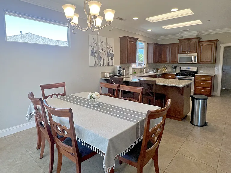 580 Grants Pass Pl — Photo 11