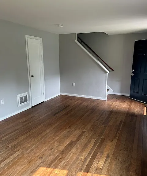 215 Westerly Pkwy — Photo 9