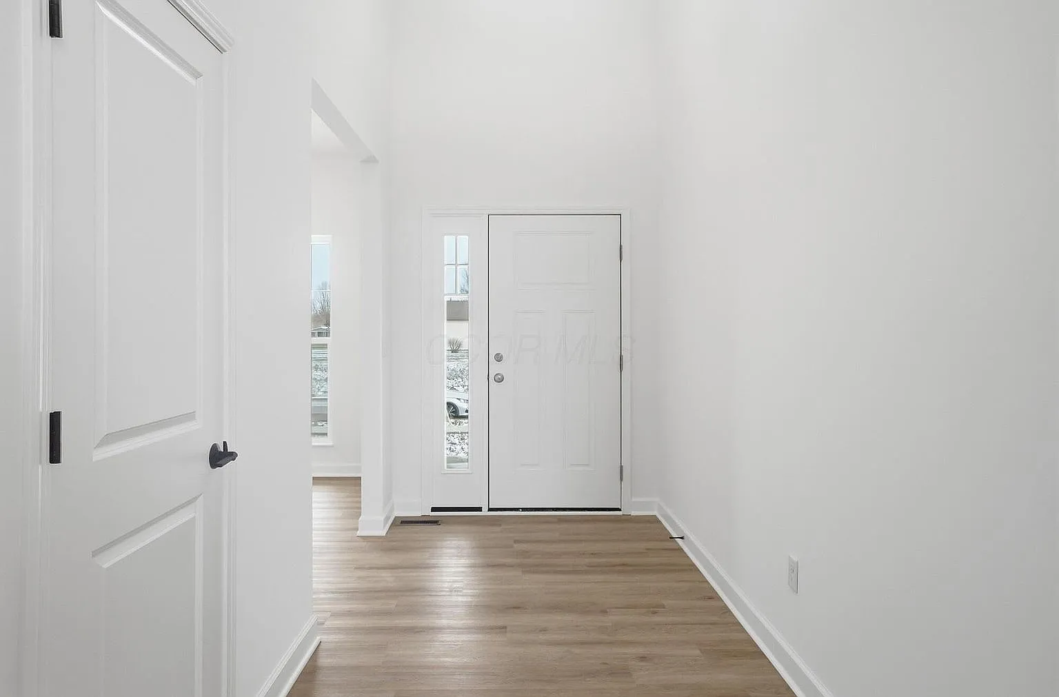 5 bed, 3.5 bath, 3399 sqft, $3,999 — Photo 4
