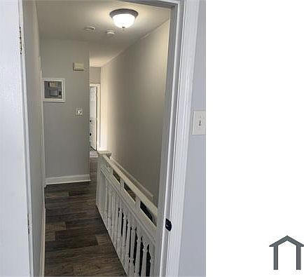 5th image of 3837 Olive St #1