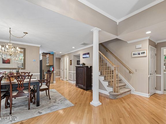 5th image of 1551 Scholar Place