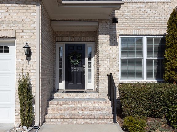 2nd image of 306 Valleyshire Rd