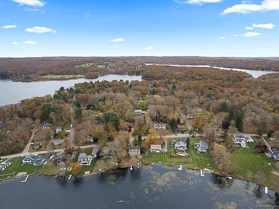 5th image of 8 Tom Road