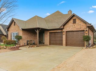 295 Creekside Ln, Pelham, AL 35124