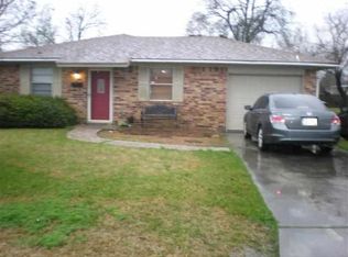 2711 Pearl Ave, Groves, TX 77619
