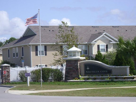 Nautilus Cove Community Entry