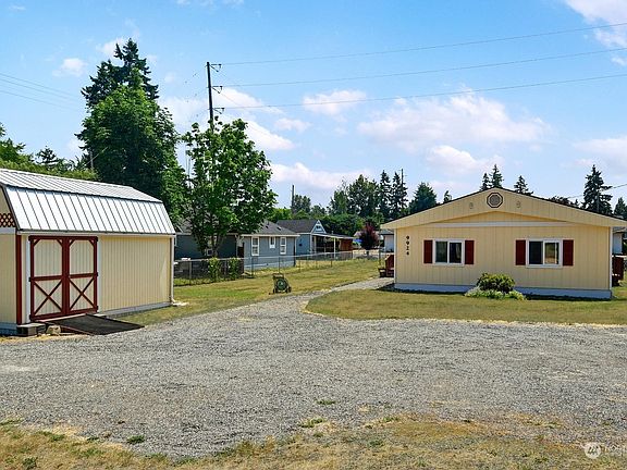 3rd image of 9924 Yakima Avenue S