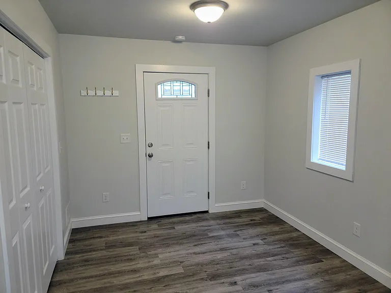 617 Brookshire St — Photo 5