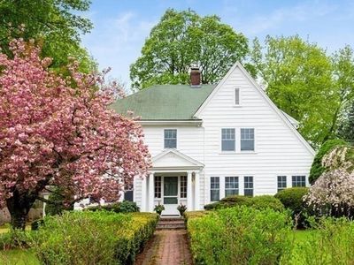 1468 Massachusetts Ave, Lexington, MA, 02420
