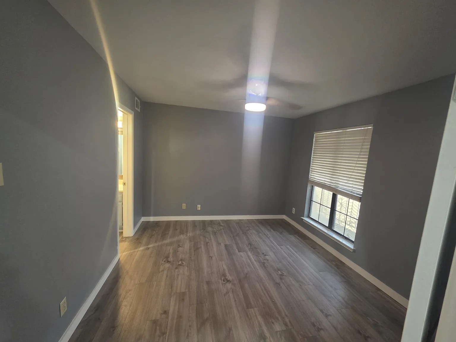 2 bed, 669 sqft, $1,350 — Photo 3