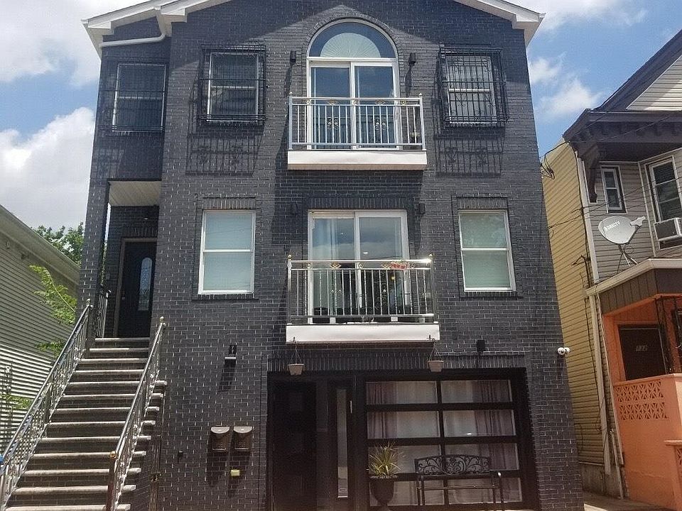 1st image of 134 Bostwick Ave #2