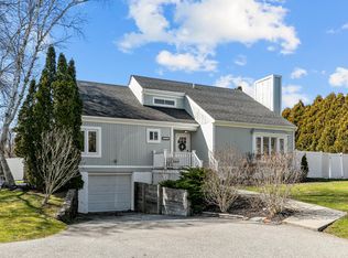 391 Valley Rd, Middletown, RI 02842