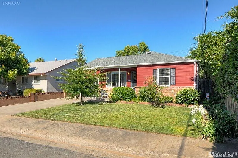 3413 66th St photo 1